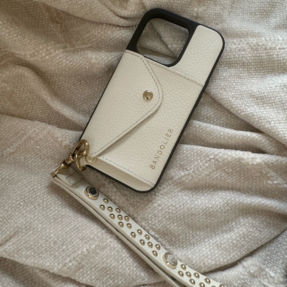 iPhone 14 Pro Bandolier White Wrislet